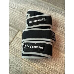 Brunswick Air Command Bowling Wrist Positioner Right Hand Medium‎ Black 860413